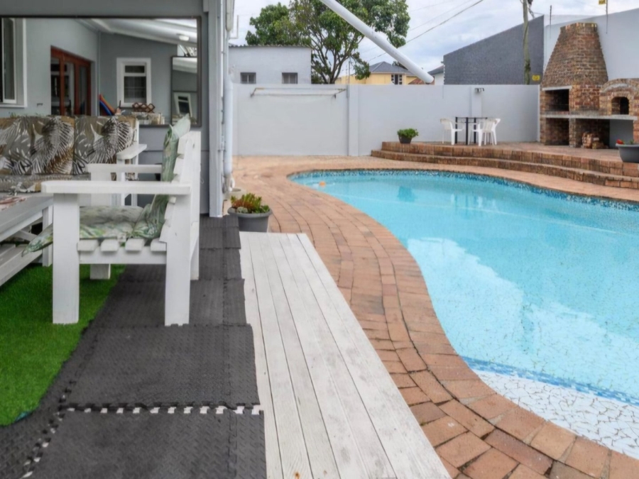 5 Bedroom Property for Sale in Mill Park Eastern Cape